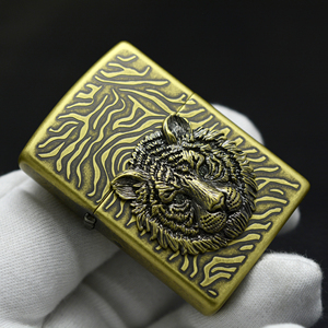 原装正品ZIPPO打火机  古铜三面刻水晶虎头贴章 虎眼  美国ZIPPO