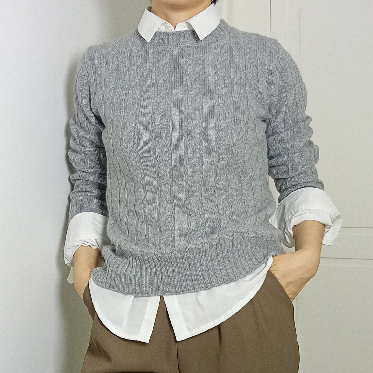 冬季圆领针织衫女浅灰宽松麻花百搭套头毛衣设计感小众加厚羊毛衫