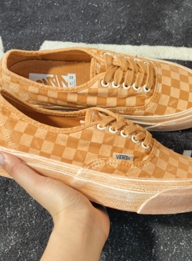 Vans Authentic橙黄水洗棋盘格低帮板鞋 VN0007QZ52K