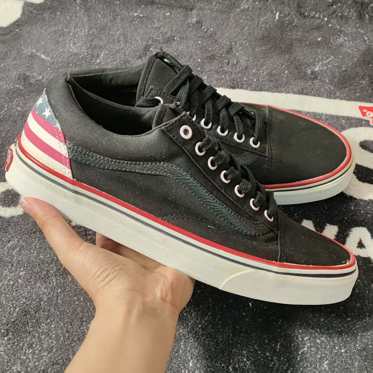 Vans OldSkool后跟美国国旗印花黑红边复古低帮滑板鞋VN0A38G1PJK