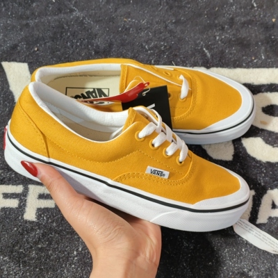 Vans Slip-On 姜黄色低帮帆布鞋 VN0A4BTPVYJ男女同款休闲板鞋