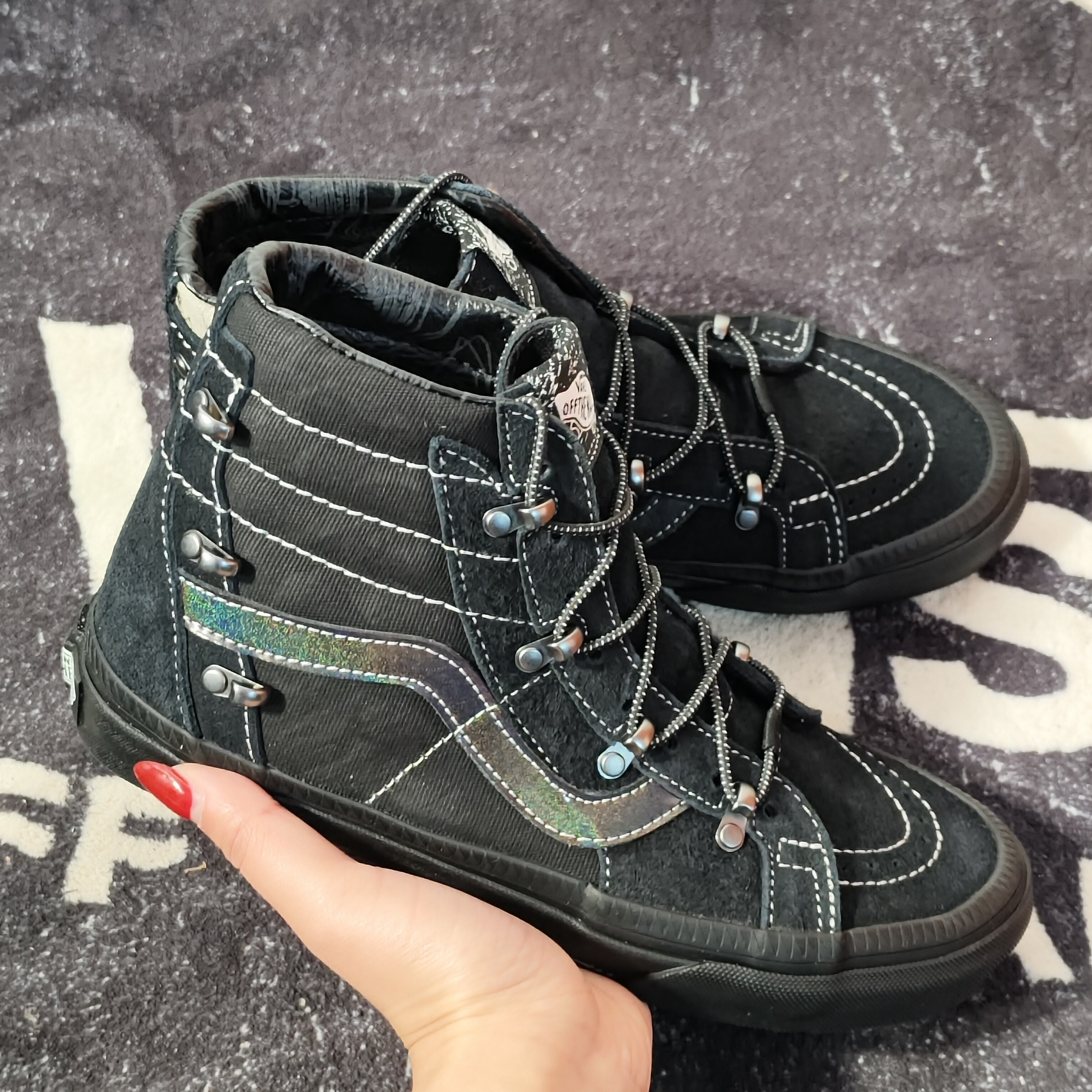Vans Sk8-Hi Echo DX VN0A7Q5OBLK 虎年联名抽绳高帮男女滑板鞋