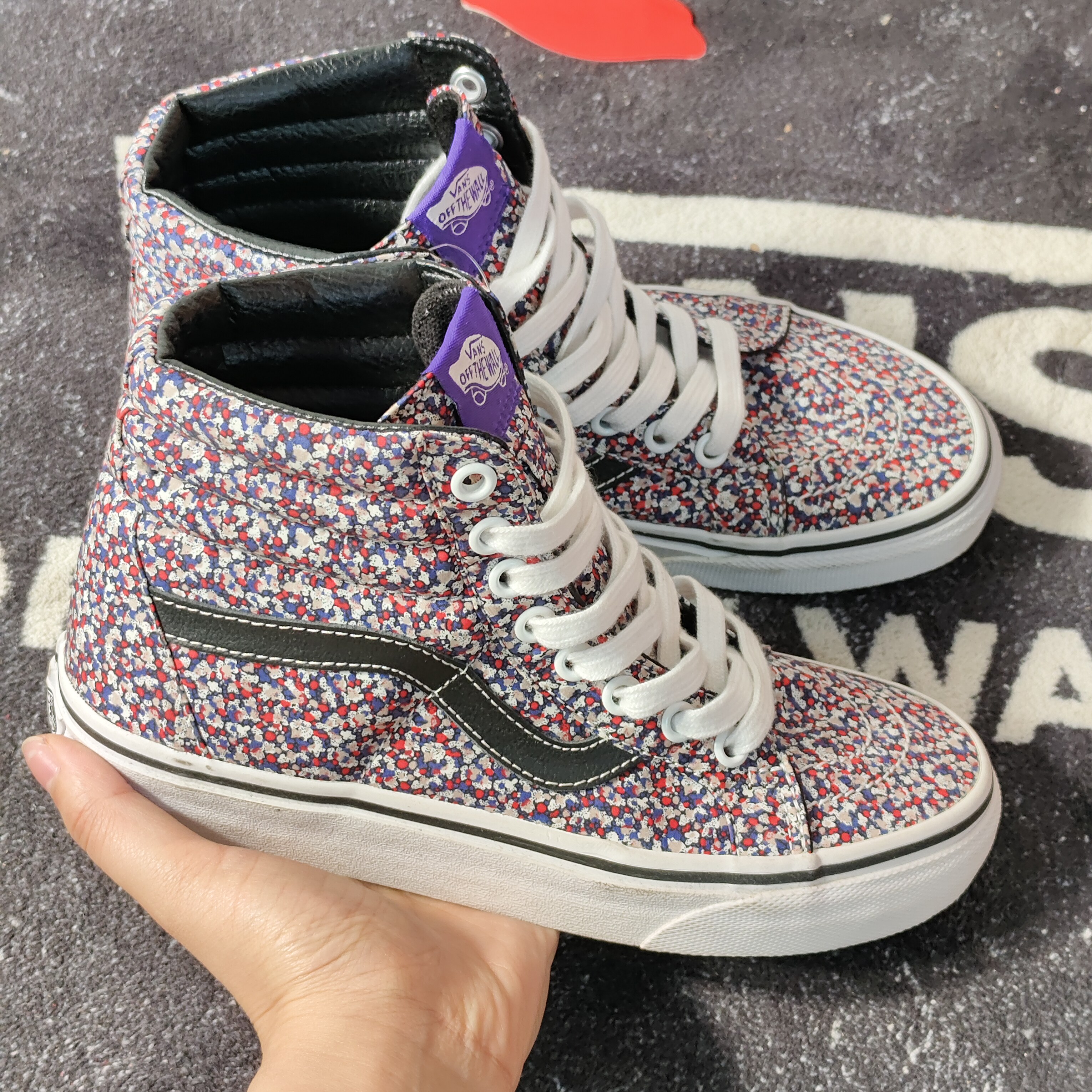 Vans Sk8-Hi彩色碎花满印高帮板鞋复古百搭休闲鞋VN000QG2DM6