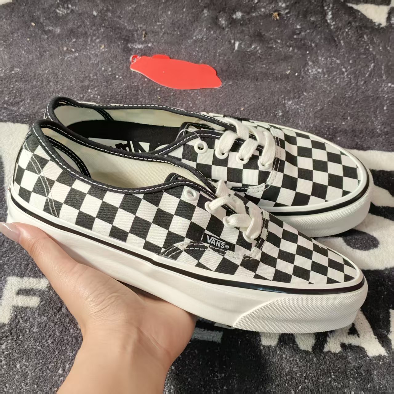 Vans Authentic经典黑白棋盘格低帮帆布鞋情侣滑板鞋VN000CT7KIG