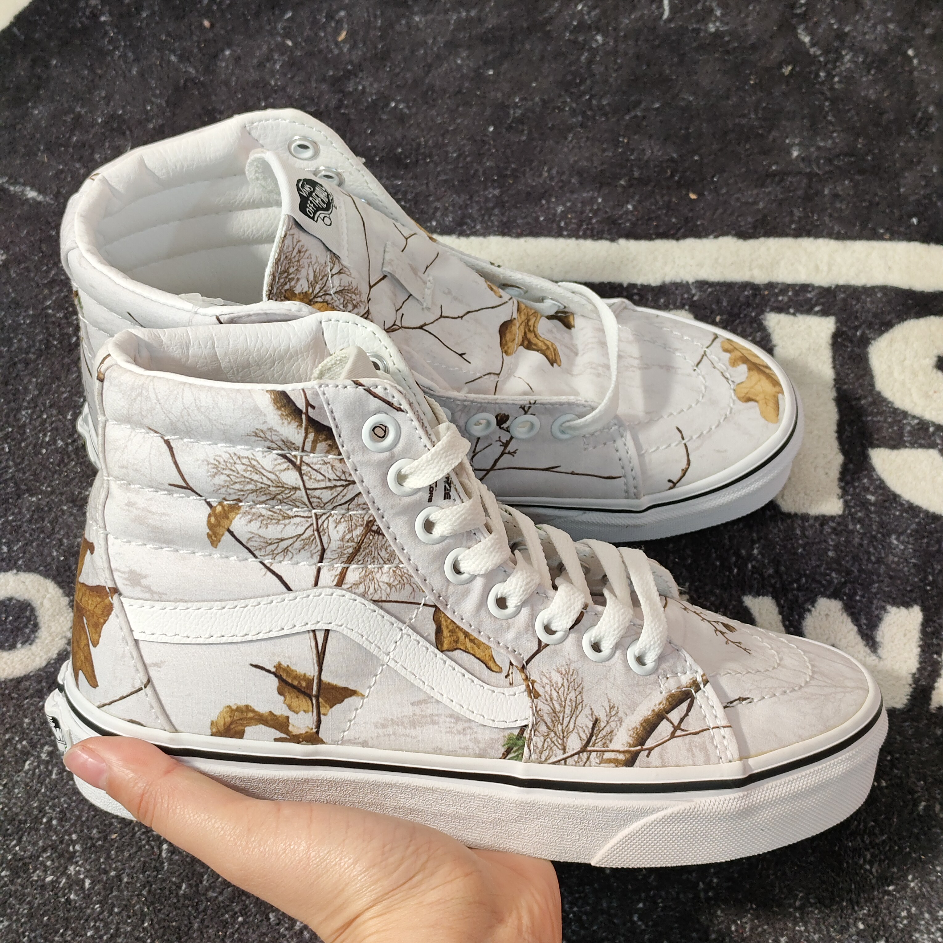Vans范斯SK8-HI 白色落叶印花高帮休闲板鞋VN0A4BV6TSA