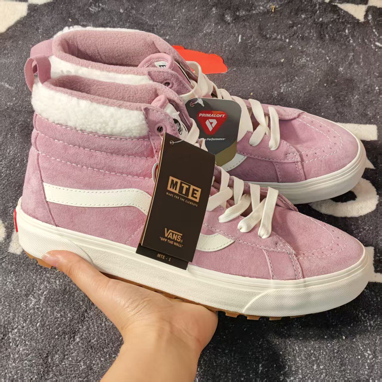 Vans Sk8-Hi MTE粉色羊羔毛加绒高帮保暖女鞋休闲板鞋VN0A5HZYBD5