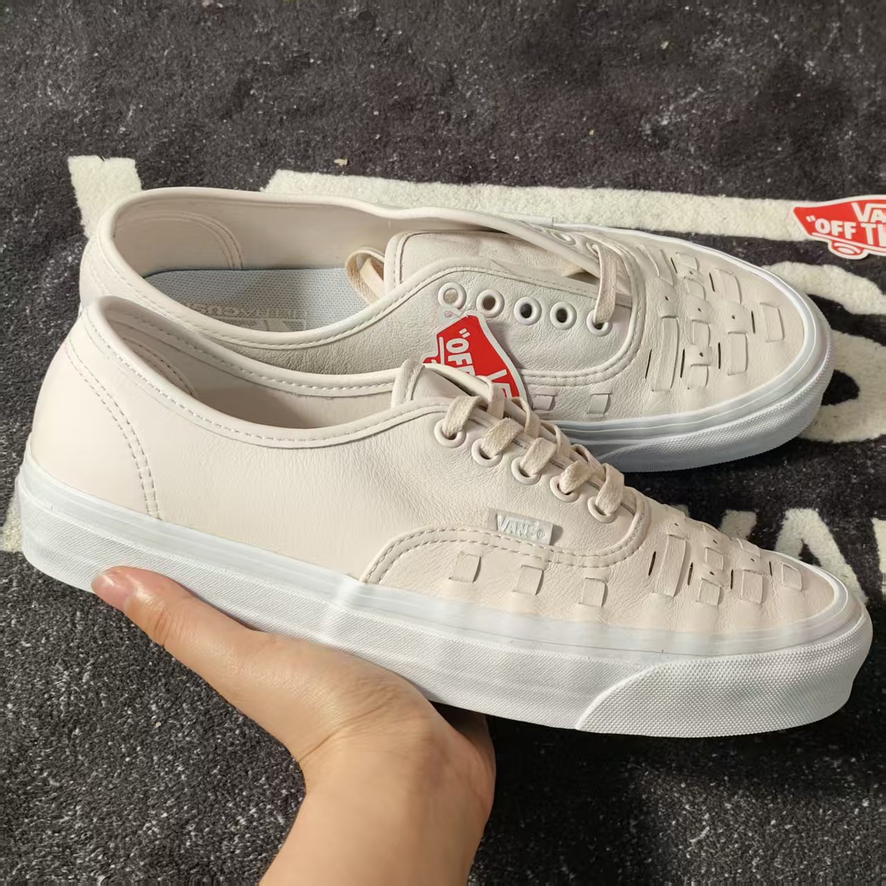 Vans Authentic浅粉编织皮面低帮板鞋复古休闲滑板鞋VN0A38F3MTI