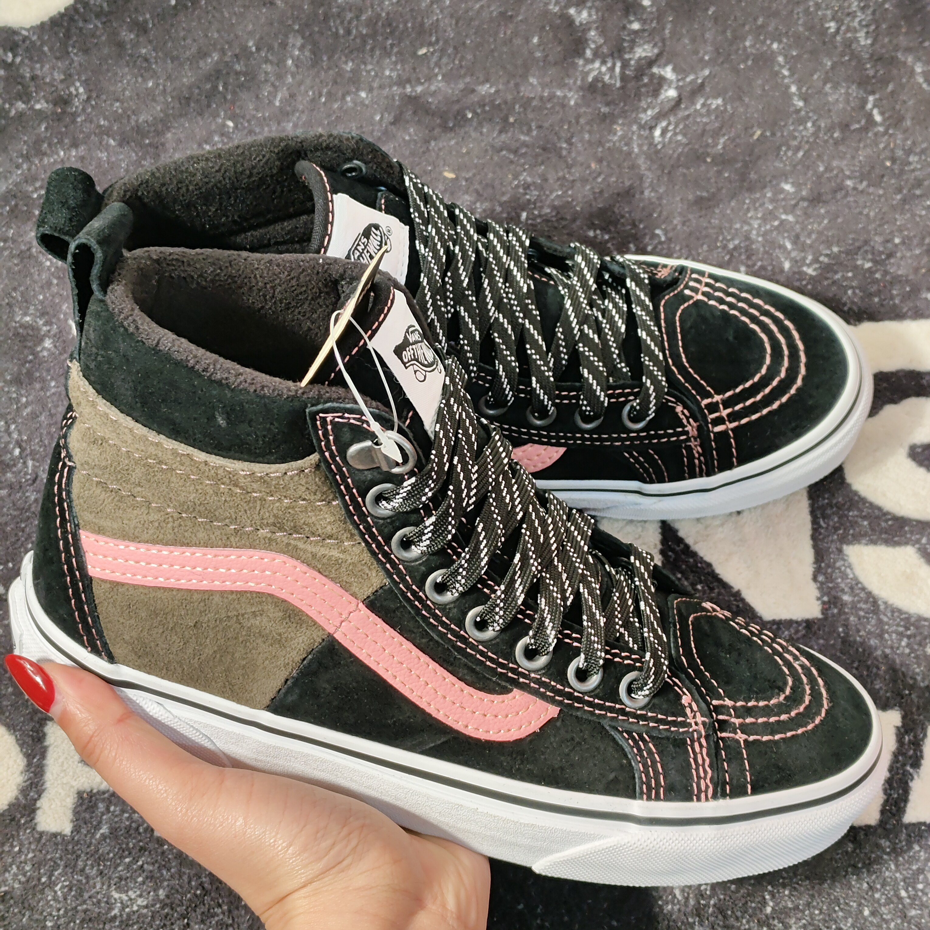 Vans Sk8-Hi MTE DX 黑棕粉加绒高帮户外板鞋 VN0A3DQ52UE