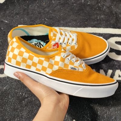 Vans ComfyCush橙白棋盘格Era低帮休闲鞋 VN0A3WM7VNC