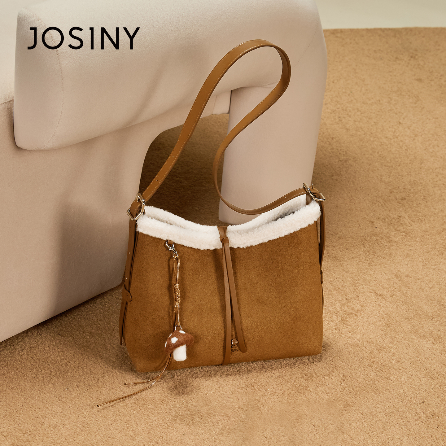 卓诗尼复古磨砂绒面托特包包