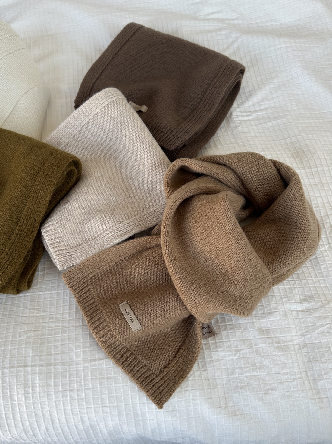 精选澳洲100%纯羊毛小围巾女士韩版冬季舒适保暖针织毛线围脖纯色