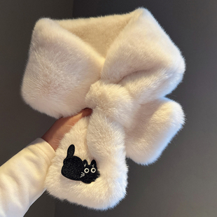 甜美可爱卡通小黑猫毛绒围巾女冬季新款加厚保暖护颈交叉围脖短款