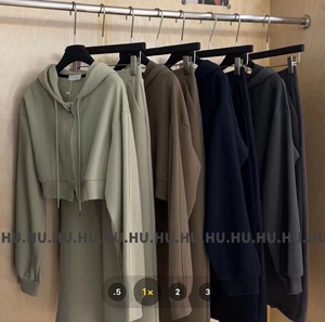 HU秋冬港味复古炸街设计感双头拉链短款连帽卫衣套装开衩半身长裙