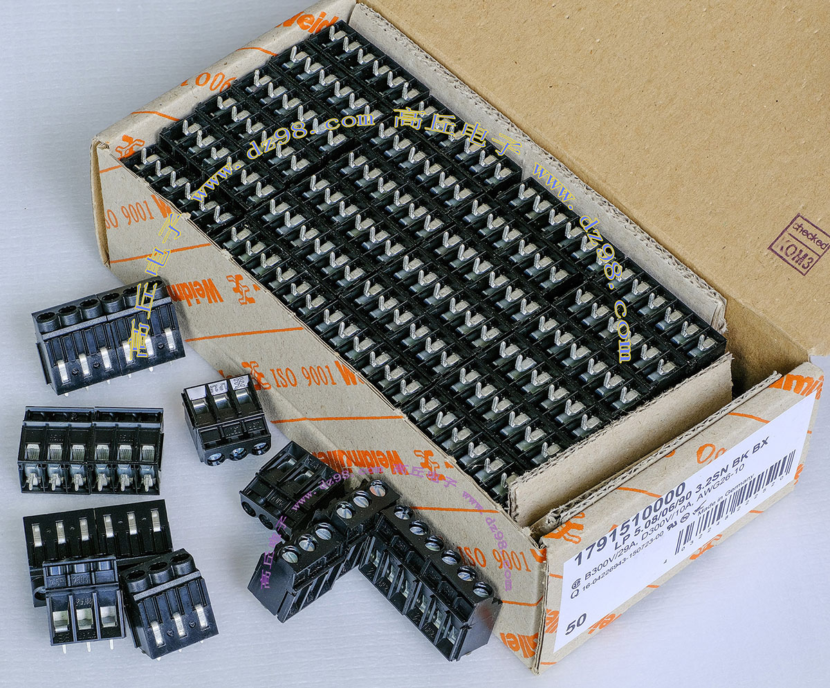 全新焊接式接线端子，厂牌；德国Weidmuller魏德米勒，照片就是实物拍摄，间隔距离5.08毫米，高度17毫米，3P可以拼接延长，重量约4.3克。电压300V，电流10-29A，AWG26-10。