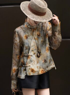 真丝欧根绡材质柔滑亲肤欧根绡的挺阔感与轻微透明感100真丝欧根