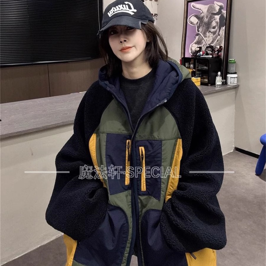 撞色拼接冲锋衣连帽保暖外套女