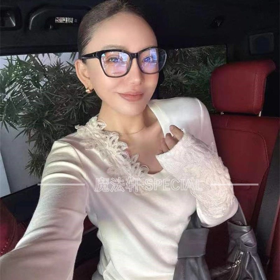 蕾丝花拼接长袖T恤女2025新款冬季U领小衫甜美洋气减龄上衣欧货Q,女装/女士精品,T恤,淘宝优惠券,粉丝福利购,淘宝优惠卷