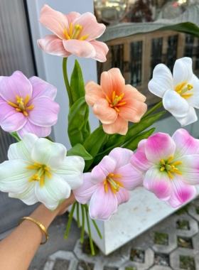 手感保湿布朗尼郁金香仿真花束客厅装饰摆件高级插花芬顿花瓶假花