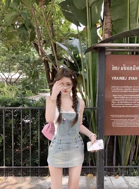 浅蓝色牛仔背带裙女夏美式减龄小个子甜酷辣妹气质显瘦连衣裙裙裤