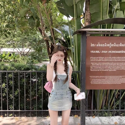 浅蓝牛仔美式减龄显瘦背带裙