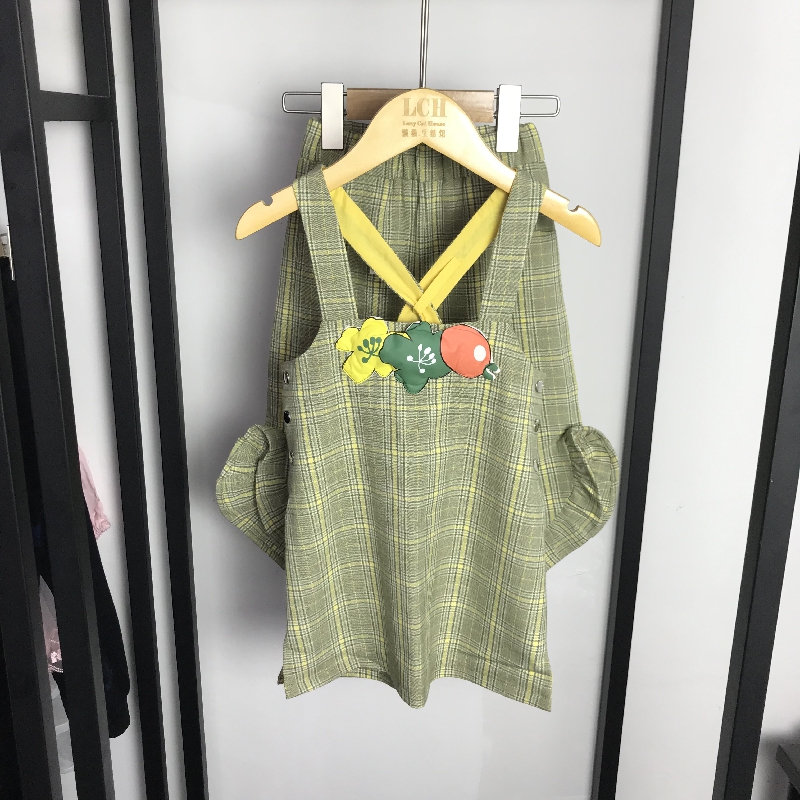 马其顿格纹背带裙甜美休闲女童