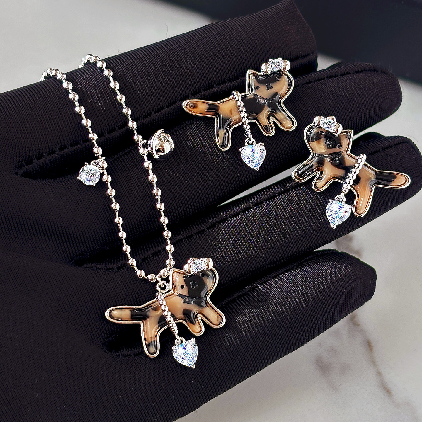 复古豹纹小猫项链女款钻石爱心吊坠配饰高级感轻奢小众锁骨毛衣链