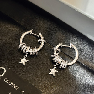纯银色独特好看耳环女款2026新款爆款耳钉耳圈耳饰高级感圈圈耳扣