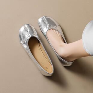 9558-1猪蹄分趾鞋女春夏丑萌银色一脚蹬平底浅口单鞋女