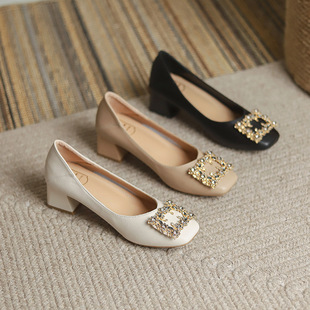 软皮方头奶奶鞋2026春中跟真皮复古浅口软底舒适粗跟单鞋妈妈鞋41