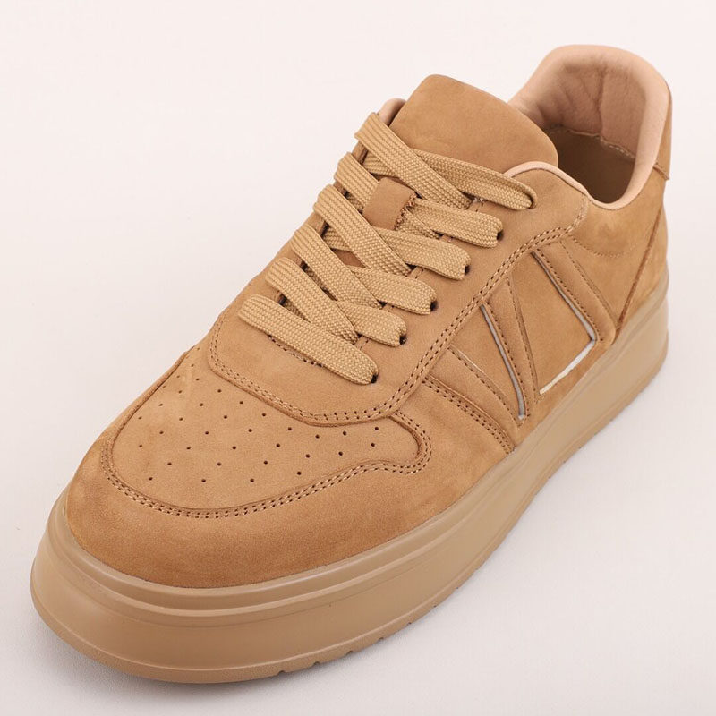 广州高端真皮小白鞋男士潮牌时尚厚底板鞋轻软舒适百搭运动休闲鞋