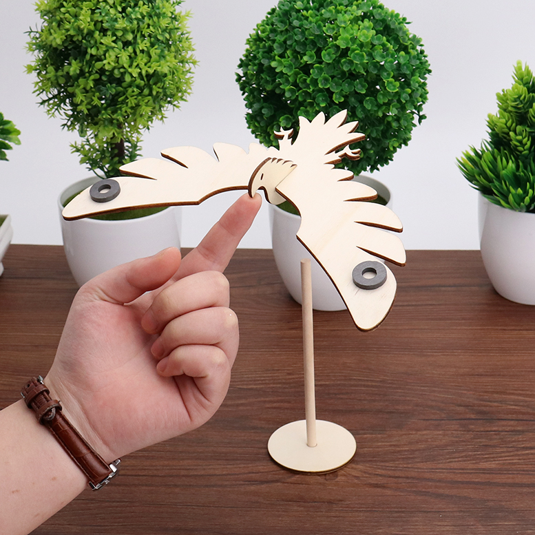 平衡鹰重力鸟桌面动态会动的木质