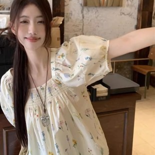 夏季 短袖 韩版 碎花超仙方领衬衫 上衣女2025新款 文艺森系宽松娃娃衫