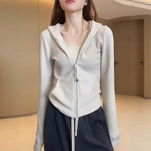 2025秋冬新款欧货设计感拉链连帽卫衣女修身百搭保暖帽衫外套上衣