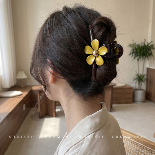 花朵圆珠头发抓夹女高级感
