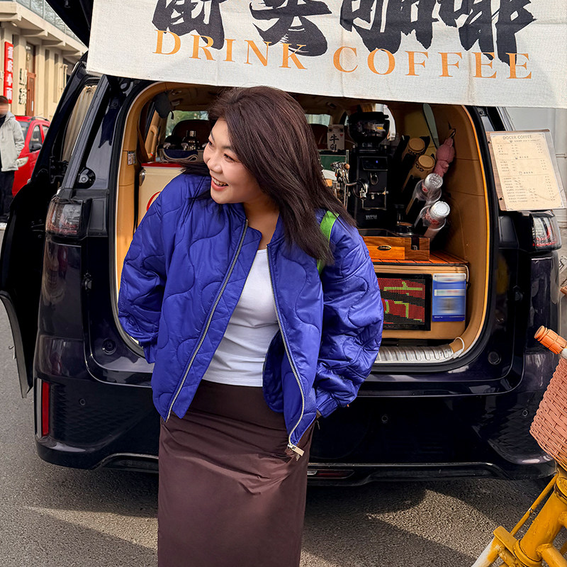 胖mm冬季休闲棉服夹克木子理想大码女装落肩宽松加棉棒球服200斤