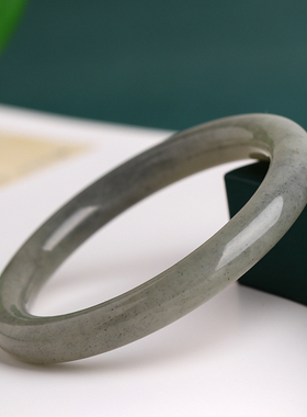 新疆和田玉点墨青花圆条玉手镯女