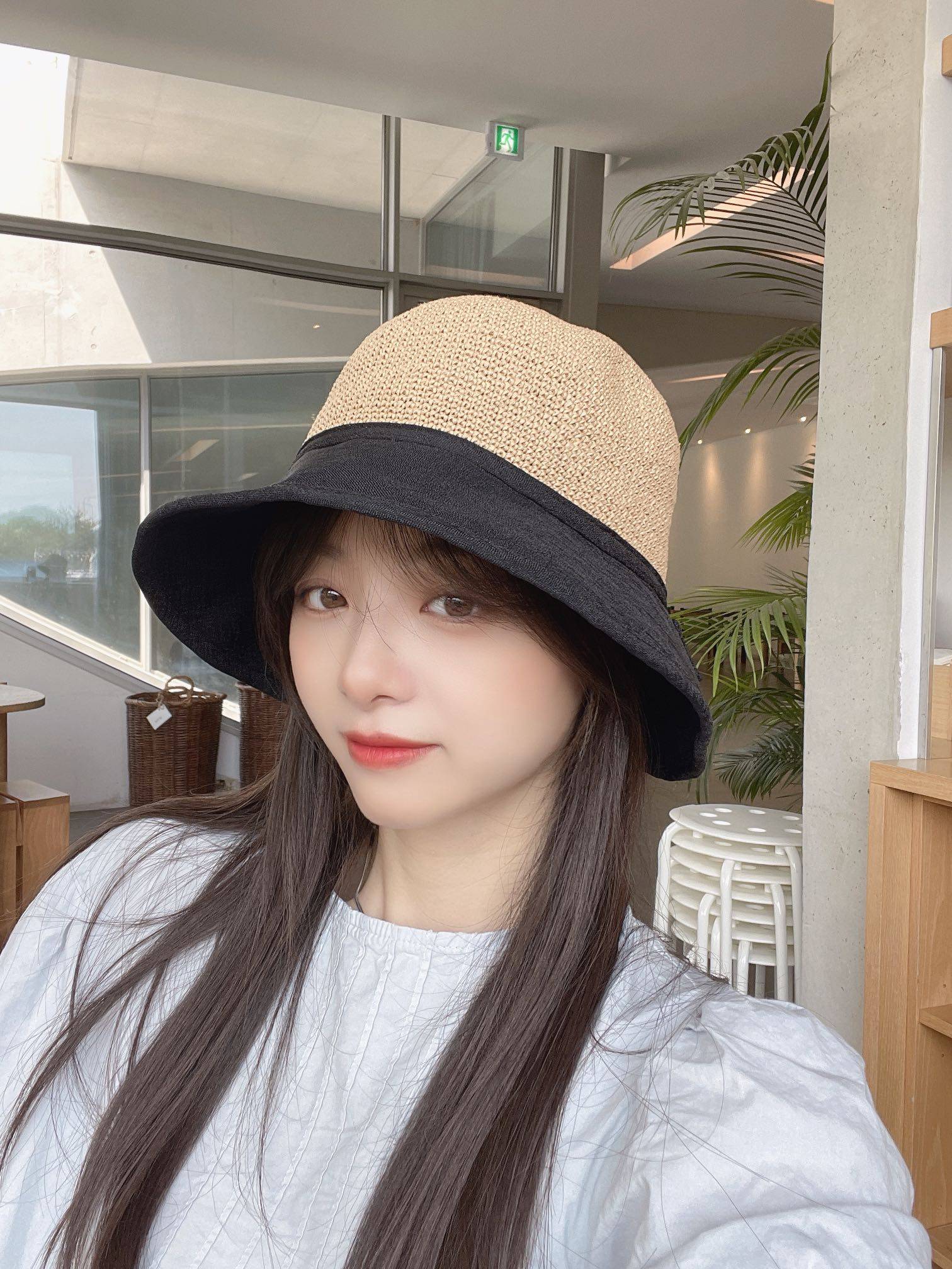 韩国东大门代购夏季透气遮阳草帽渔夫帽女拼接编织出游显脸小盆帽