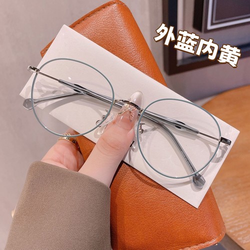 素颜神器小红书近视女网红显瘦