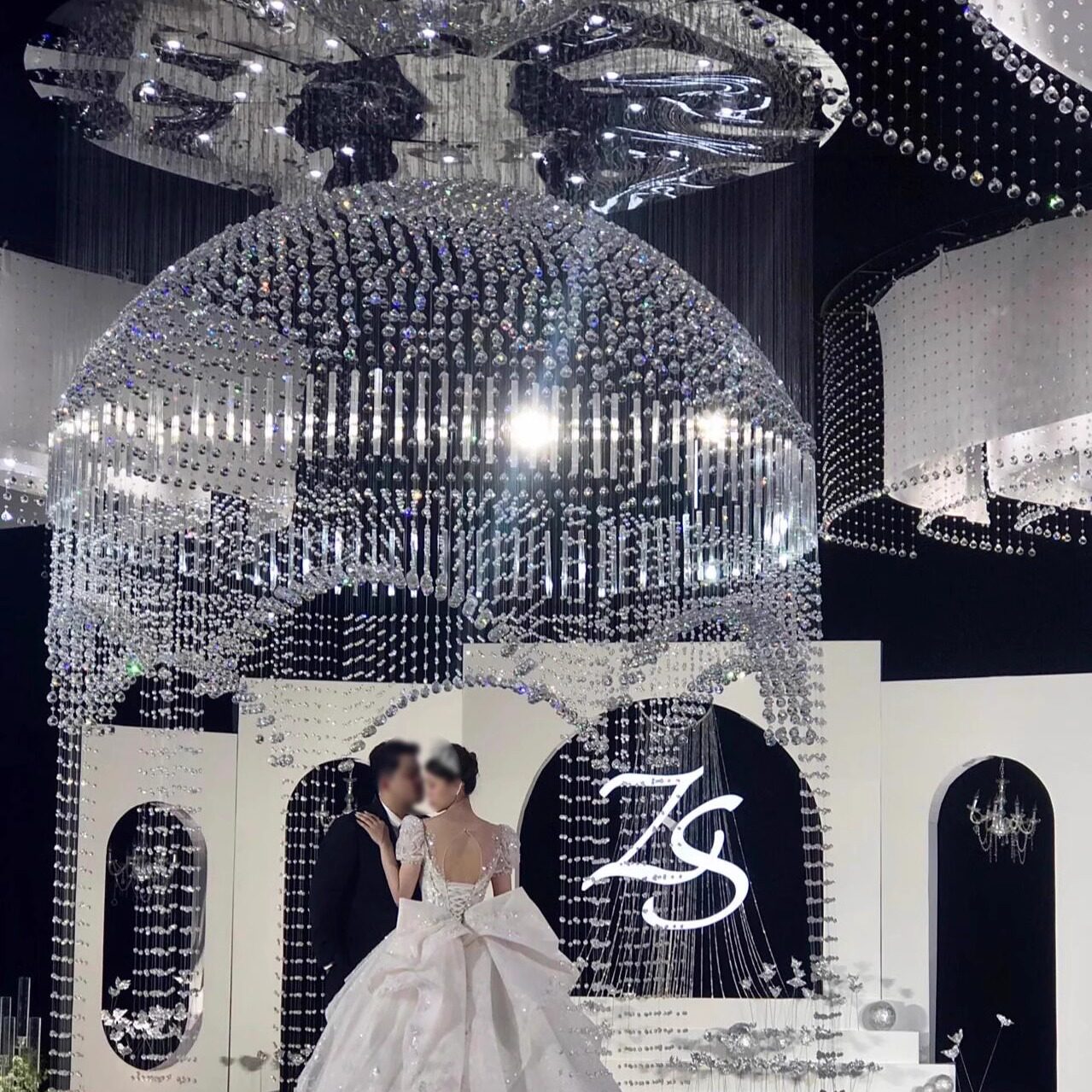 水晶菠萝造型珠帘婚庆道具婚礼堂用品水晶公主亭舞台酒店串珠成品