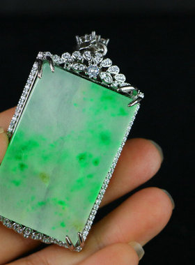 正品老翡翠帝王绿平安无事挂牌老坑飘花玉吊坠银镶嵌玉佩百搭挂坠