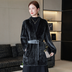 高端欧货拉贡羊皮毛一体女中长款修身外套时尚修身羊皮皮衣2025冬