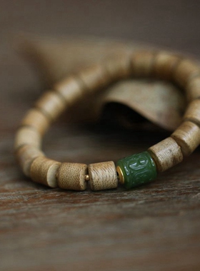泼墨。沉香木碧玉桶珠手链