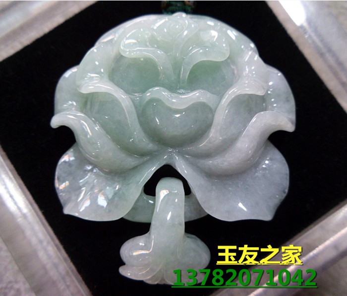 玉石花朵吊坠缅甸翡翠项链