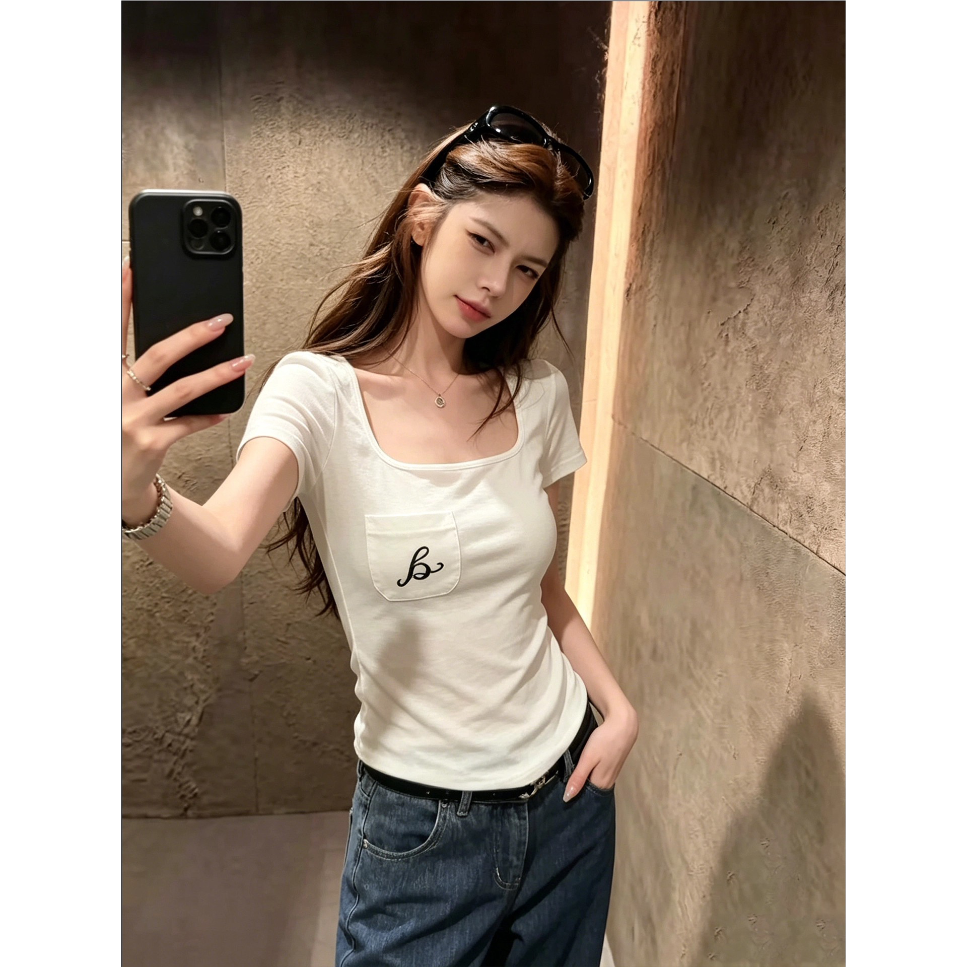 白色方领后背系带短袖T恤女夏季新款口袋刺绣字母修身短款上衣
