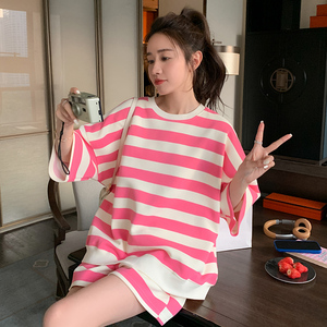 粉色甜美小个子显高时尚套装2025新款宽松休闲条纹卫衣短裤两件套图片