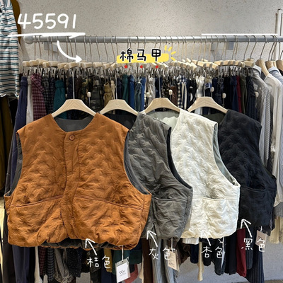 慵懒风不规则设计感复古棉服马甲