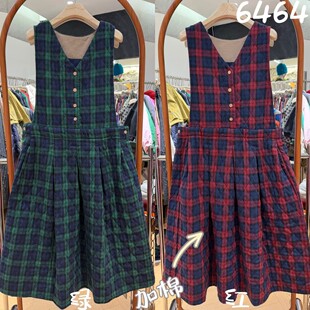 We女装6464冬季韩版宽松大码胖mm慵懒复古格子V领背带背心连衣裙