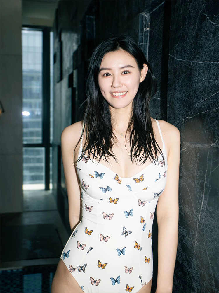 Vanliga泳衣女连体蝴蝶印花性感辣妹显瘦钢托泳衣游泳馆连体泳装