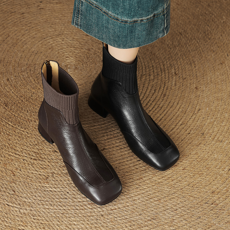 软羊皮粗跟小短靴女秋冬真皮方头瘦瘦靴子显瘦马丁靴针织弹力袜靴