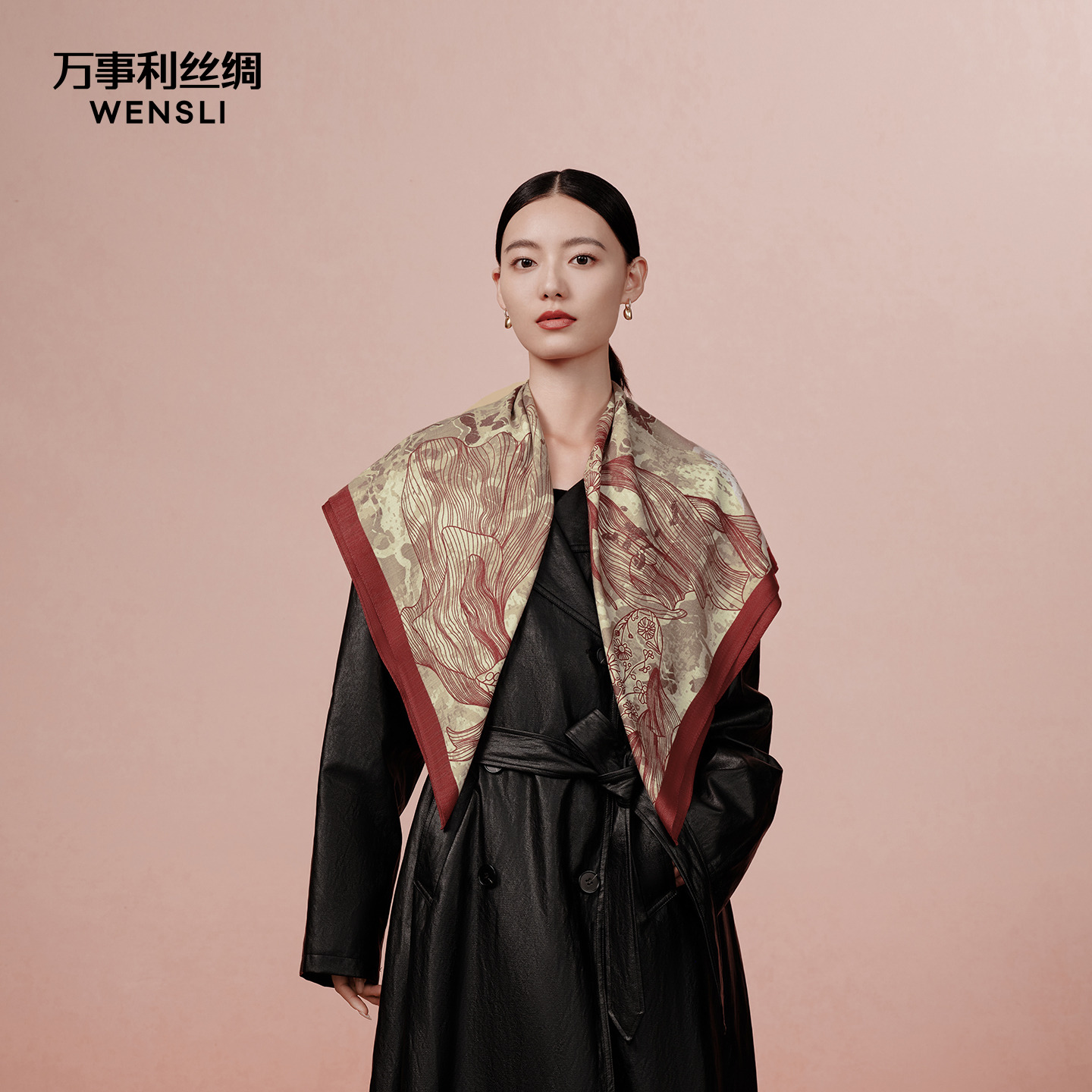 万事利重磅丝羊毛围巾锦鱼绘